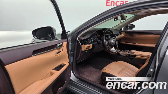 Lexus ES300h Supreme+ XV60 2018 — фото 10