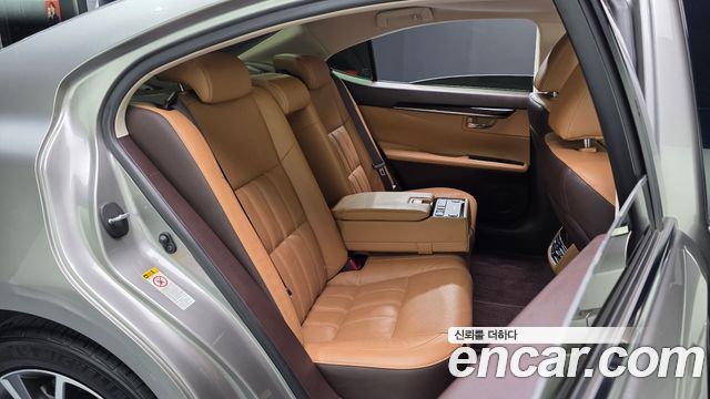 Lexus ES300h Supreme+ XV60 2018 — фото 11