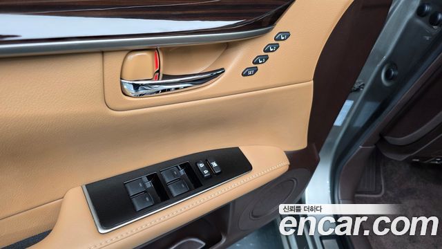 Lexus ES300h Supreme+ XV60 2018 — фото 20