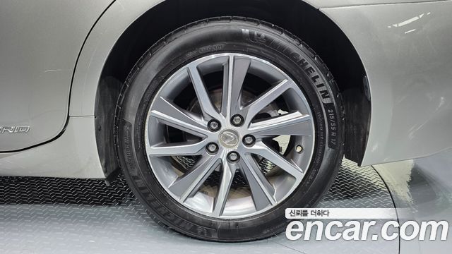 Lexus ES300h Supreme+ XV60 2018 — фото 21