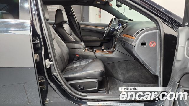 Chrysler 300C 3.6 AWD 2014 — фото 11