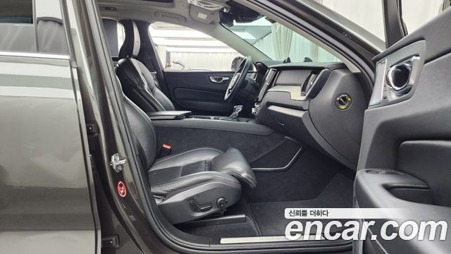 Volvo XC60 (II) T6 Inscription 2019 — фото 11