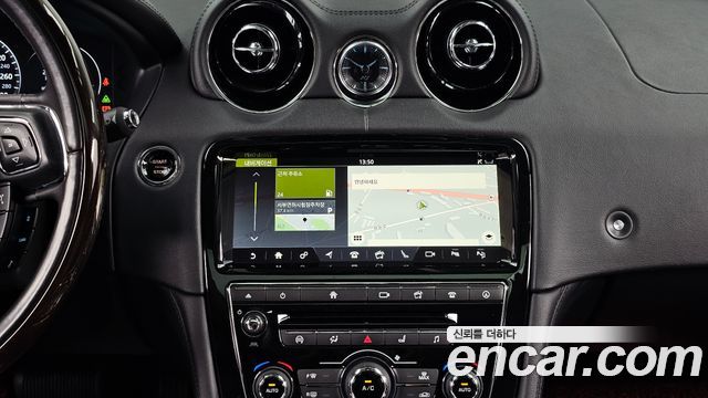 Jaguar XJ 3.0D Premium Luxury LWB X351 2018 — фото 14
