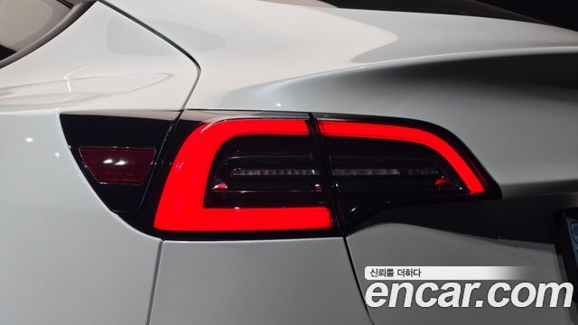 Tesla Model 3 Long Range AWD 2022 — фото 23