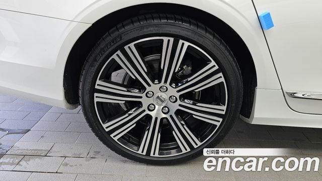 Volvo S90 B6 AWD Ultimate Bright 2024 — фото 5