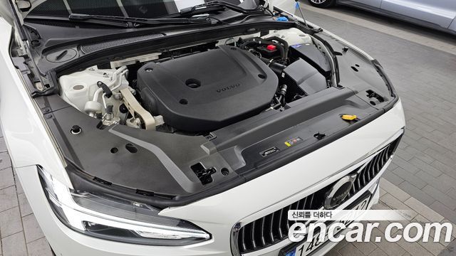 Volvo S90 B6 AWD Ultimate Bright 2024 — фото 6