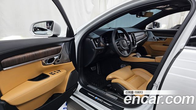 Volvo S90 B6 AWD Ultimate Bright 2024 — фото 10