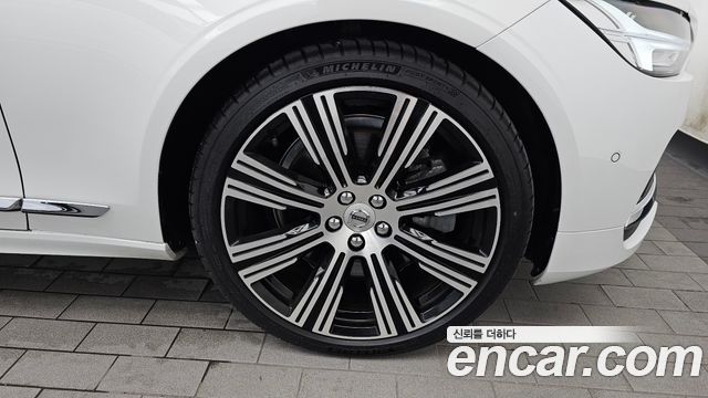 Volvo S90 B6 AWD Ultimate Bright 2024 — фото 21