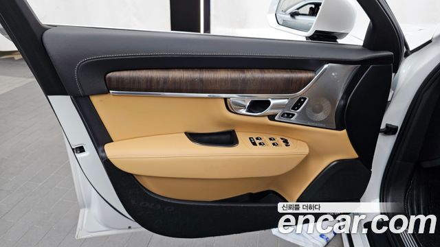 Volvo S90 B6 AWD Ultimate Bright 2024 — фото 24