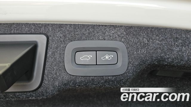 Volvo S90 B6 AWD Ultimate Bright 2024 — фото 27