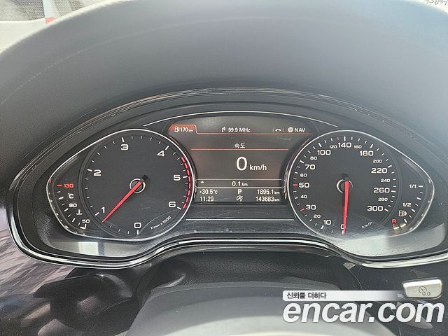 Audi A8 50 TDI Quattro LWB D4 2015 — фото 19