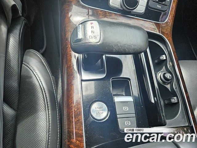 Audi A8 50 TDI Quattro LWB D4 2015 — фото 23