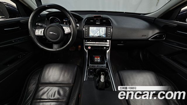Jaguar XE 20d Prestige 2016 — фото 7