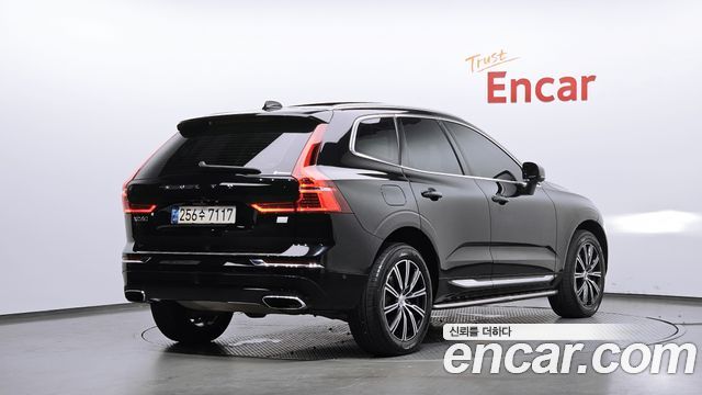 Volvo XC60 (II) T8 Inscription 2021 — фото 2