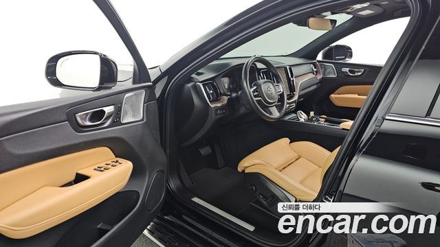 Volvo XC60 (II) T8 Inscription 2021 — фото 10