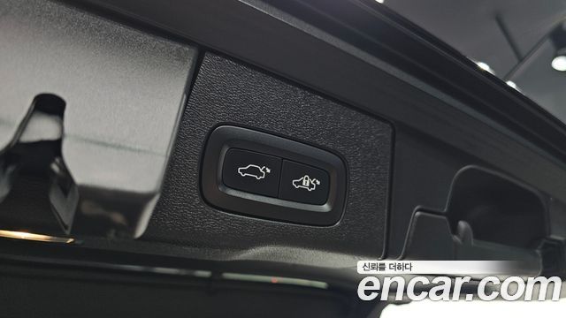 Volvo XC60 (II) T8 Inscription 2021 — фото 17