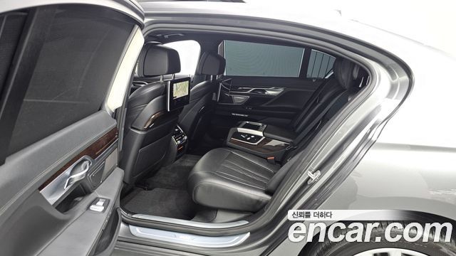 BMW 7 Series (G11) 730Ld xDrive 2016 — фото 11