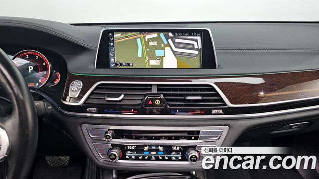 BMW 7 Series (G11) 730Ld xDrive 2016 — фото 12