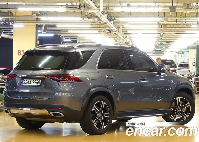 Mercedes-Benz GLE-Class (W167) GLE350e 4MATIC 2021 — фото 2