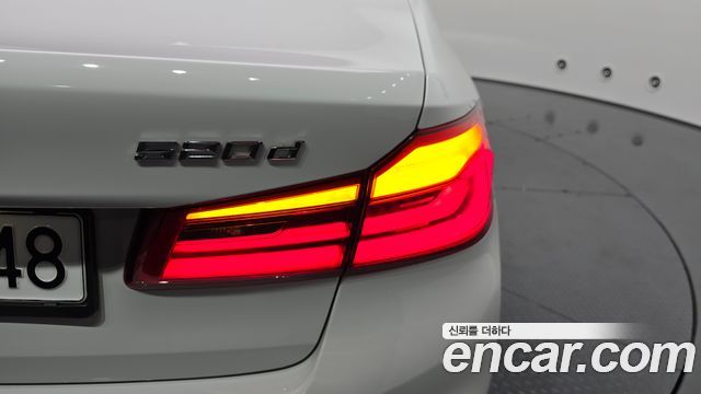 BMW 5 Series (G30) 520d M Sport package 2017 — фото 23