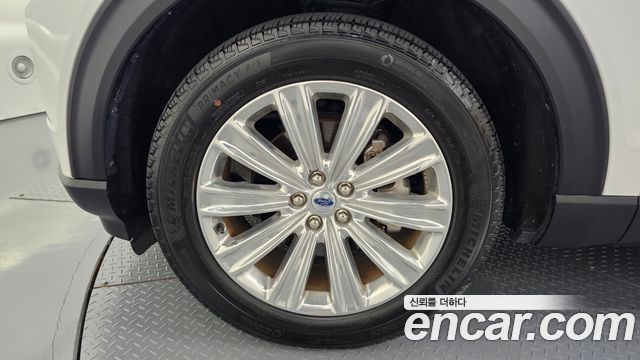 Ford Explorer (VI) 2.3 LimIted 4WD 2022 — фото 5