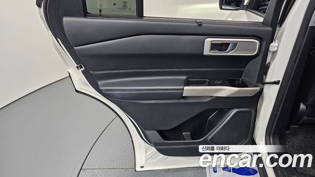 Ford Explorer (VI) 2.3 LimIted 4WD 2022 — фото 25