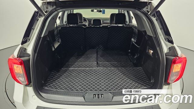 Ford Explorer (VI) 2.3 LimIted 4WD 2022 — фото 28