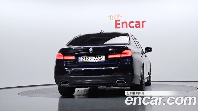 BMW 5 Series (G30) 520i M Sport 2023 — фото 4
