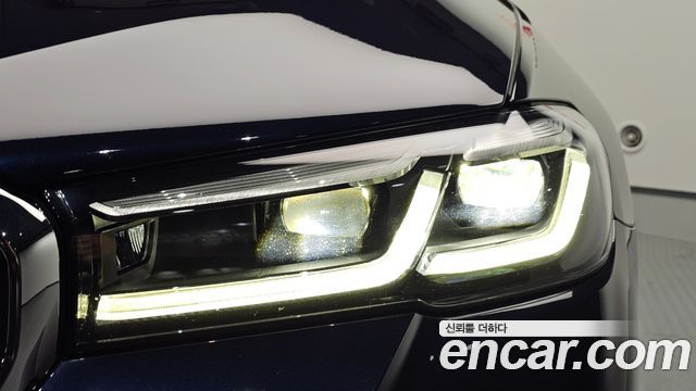 BMW 5 Series (G30) 520i M Sport 2023 — фото 22