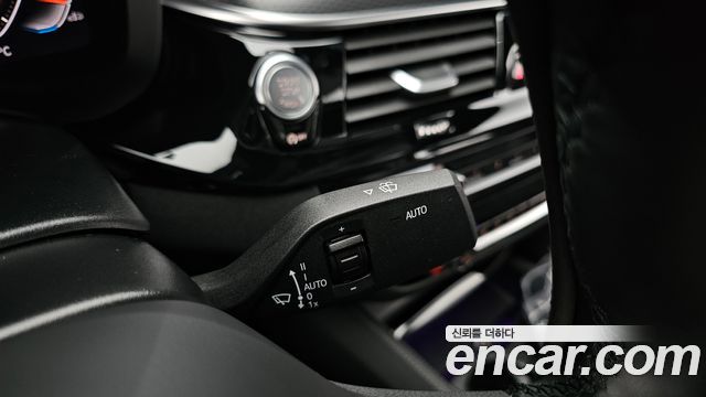 BMW 5 Series (G30) 520i M Sport 2023 — фото 32