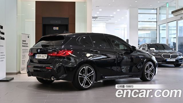 BMW 1 Series (F40) 120i M Sports 2023 — фото 4