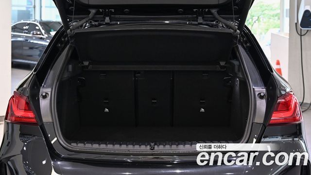 BMW 1 Series (F40) 120i M Sports 2023 — фото 7