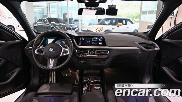 BMW 1 Series (F40) 120i M Sports 2023 — фото 8