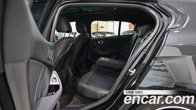 BMW 1 Series (F40) 120i M Sports 2023 — фото 10