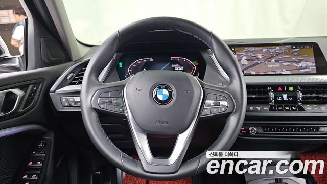BMW 1 Series (F40) 118d Sport 2021 — фото 13