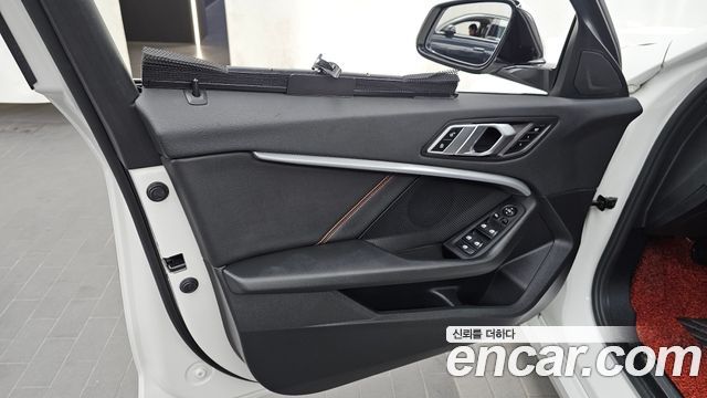 BMW 1 Series (F40) 118d Sport 2021 — фото 24