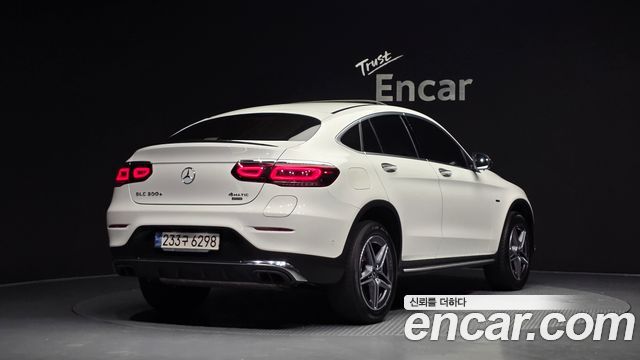 Mercedes-Benz GLC-Class (X253) GLC300e 4MATIC Coupe 2021 — фото 2