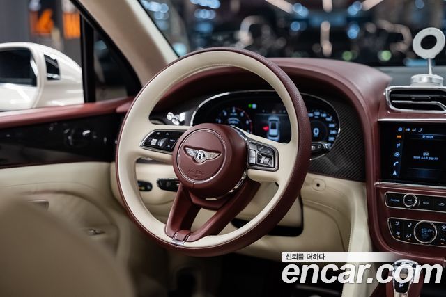 Bentley Bentayga 4.0 V8 Atelier Edition 2025 — фото 8