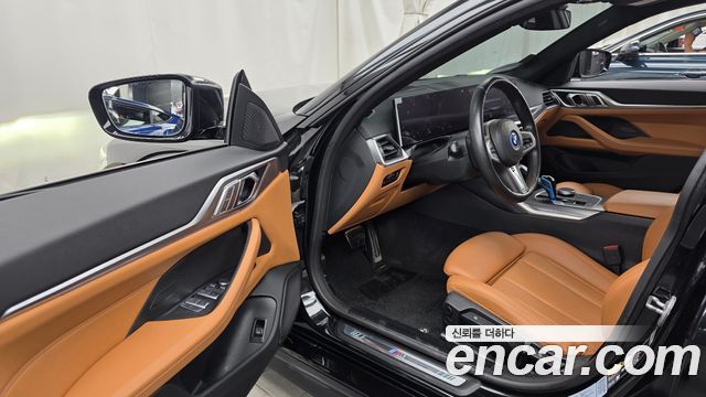 BMW i4 eDrive40 M Sports 2022 — фото 10