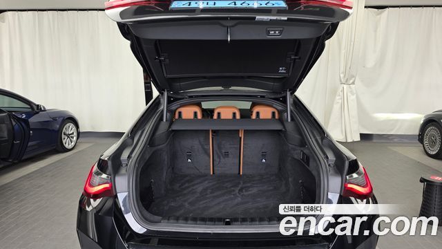 BMW i4 eDrive40 M Sports 2022 — фото 20