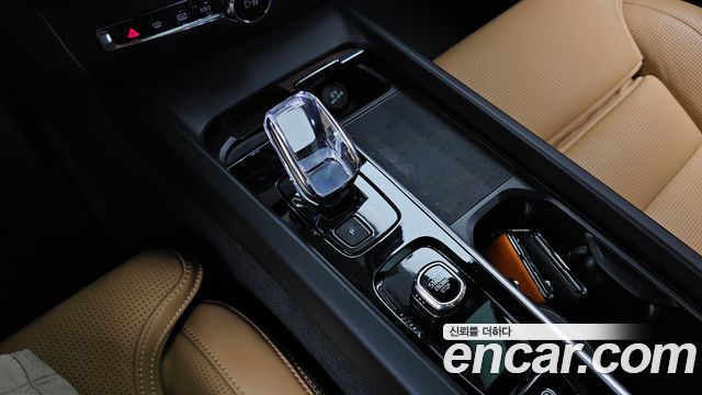 Volvo V60 Cross Country (II) B5 Ultimate AWD 2023 — фото 9