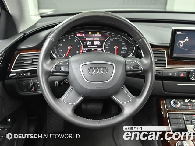 Audi A8 4.2 FSI Quattro D4 2011 — фото 17