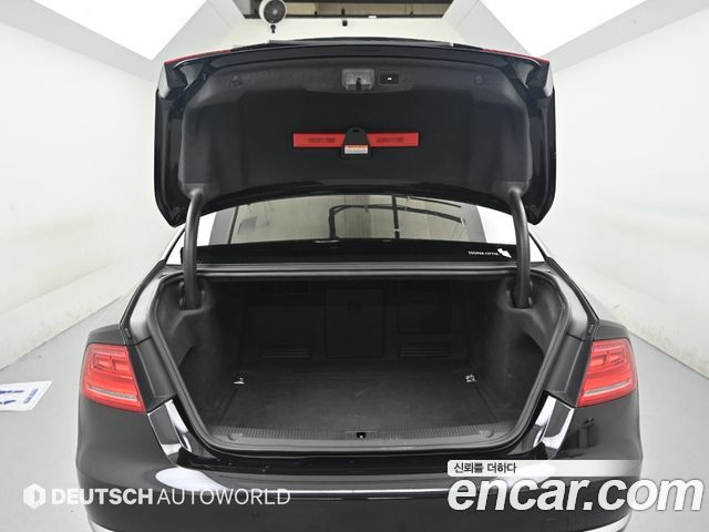 Audi A8 4.2 FSI Quattro D4 2011 — фото 23