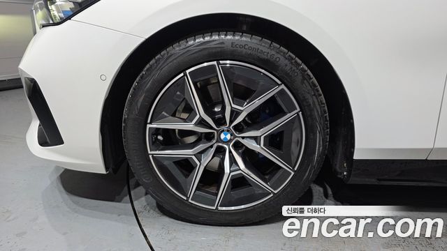 BMW 5 Series (G60) 520i M Sport 2026 — фото 5