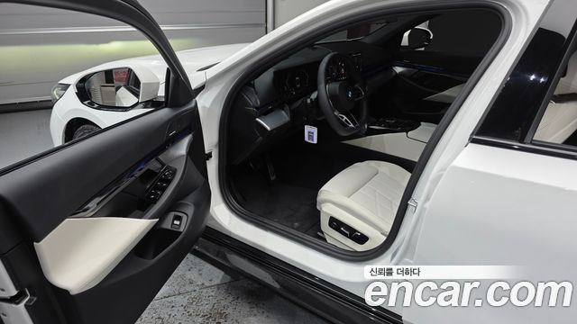 BMW 5 Series (G60) 520i M Sport 2026 — фото 10