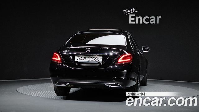 Mercedes-Benz C-Class (W205) C220 d 4MATIC Exclusive 2019 — фото 4