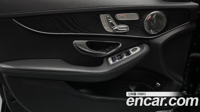 Mercedes-Benz C-Class (W205) C220 d 4MATIC Exclusive 2019 — фото 24