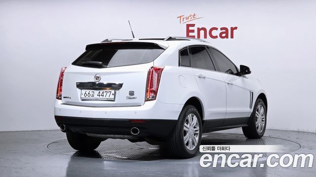 Cadillac SRX 3.0 Luxury 2015 — фото 2