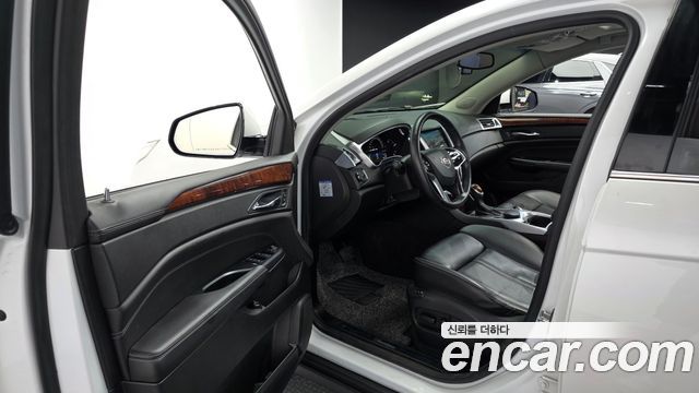 Cadillac SRX 3.0 Luxury 2015 — фото 10