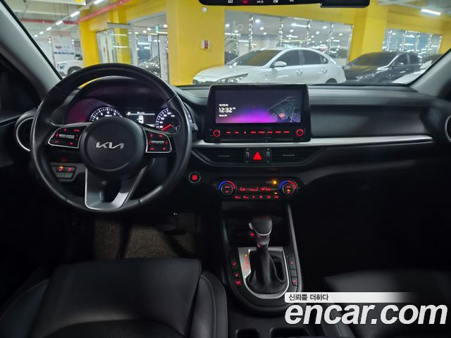 Kia K3 (II) 1.6 Trendy 2023 — фото 16